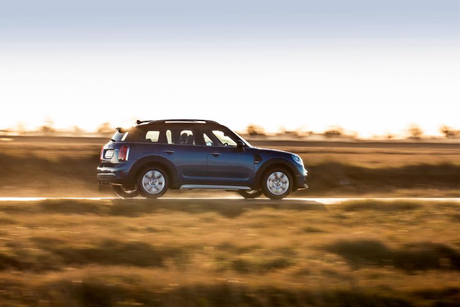  Mini Cooper D Countryman 2017 года  (UK) (фото 23 из 29)